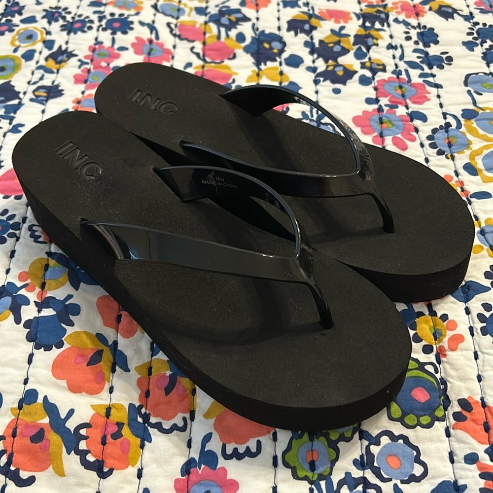 INC Black Flip Flops sz 10 NEW 😎☀️💕